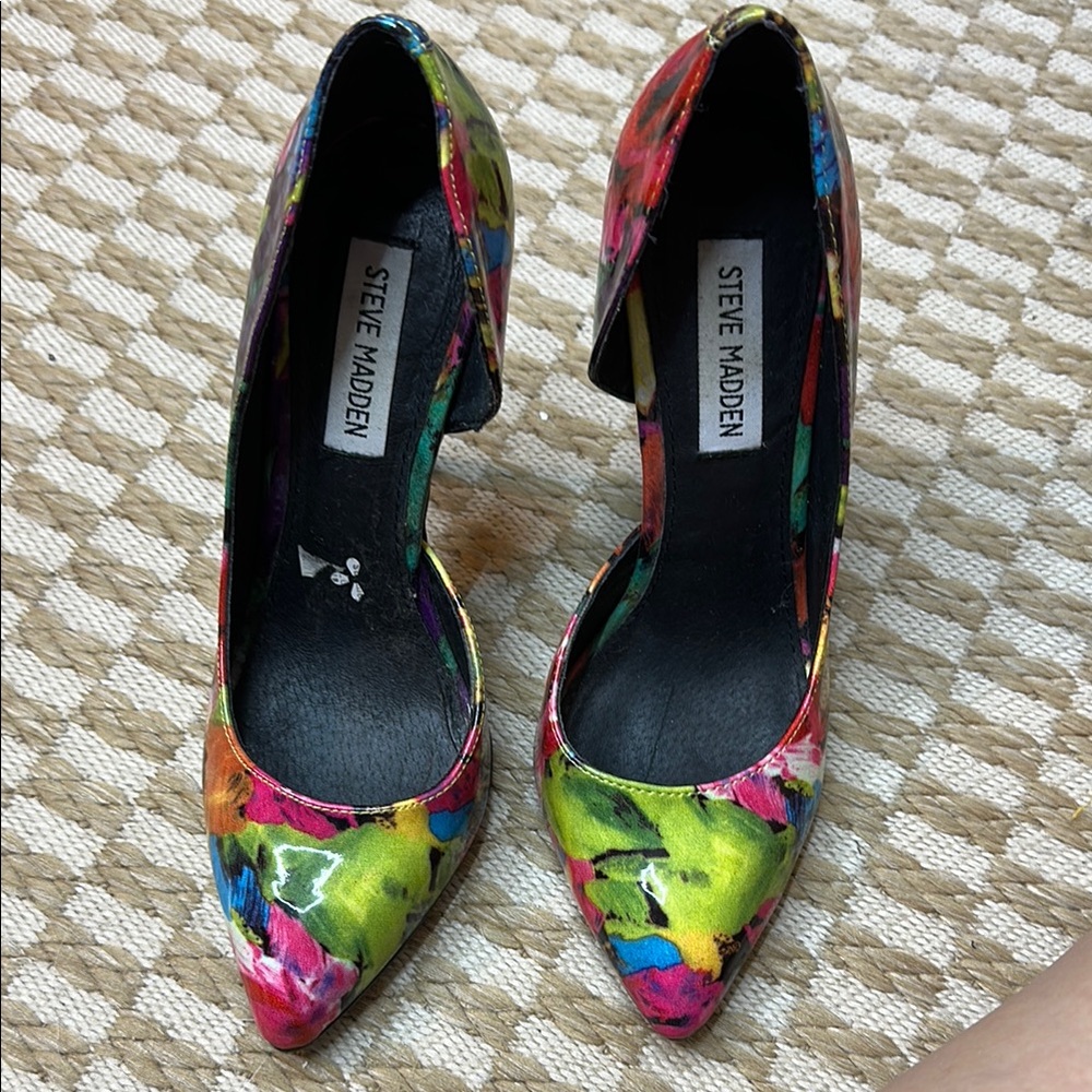 STEVE MADDEN Colorful Floral Stiletto Heels 🌺 🍃 - Picture 2 of 4